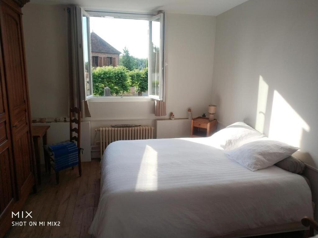 Chambre Calme Et Accueillante 13 Kmtrs Aeroport, Parking Gratuit, Navette Gare Ou Aeroport Saint-Germain-la-Poterie Luaran gambar